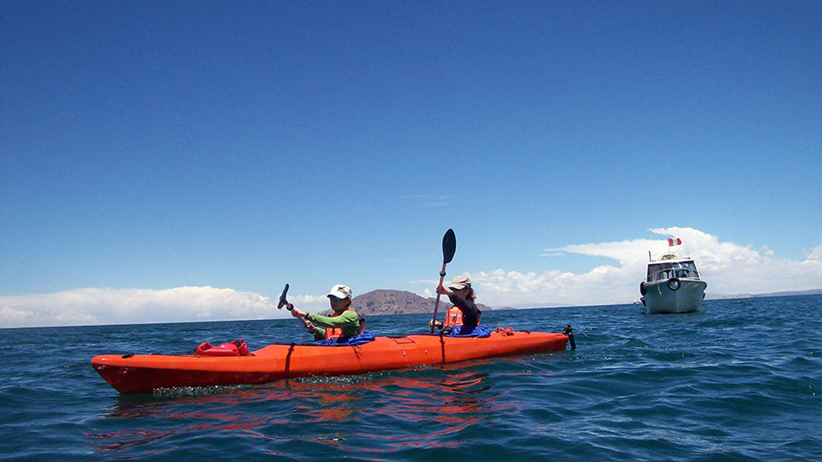 Portada de Kayaking no lago titicaca